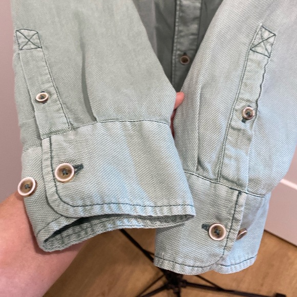 Tommy Bahama Tencel & Cotton Luxury Feel Long Sleeve Button Down Shirt |Size XL - Picture 7 of 13